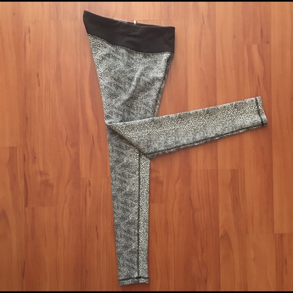 Calia Black White Workout Active Leggings Small S - Picture 4 of 8